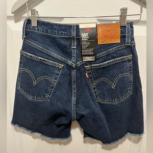 NWT Levi’s High Rise Cut-off Raw Hem Button Fly 501 Shorts Sz 26